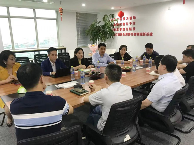 永新昌與云倉(cāng)配，舉行隆重戰(zhàn)略合作簽約儀式。強(qiáng)強(qiáng)聯(lián)手，合作共贏